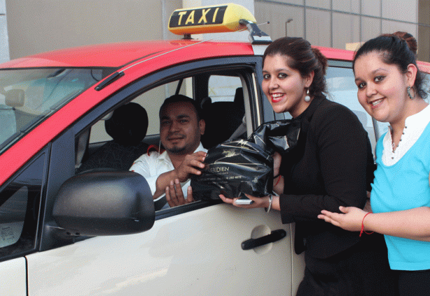 PHOTOS: UAE hotels donate iftar meals to cab drivers